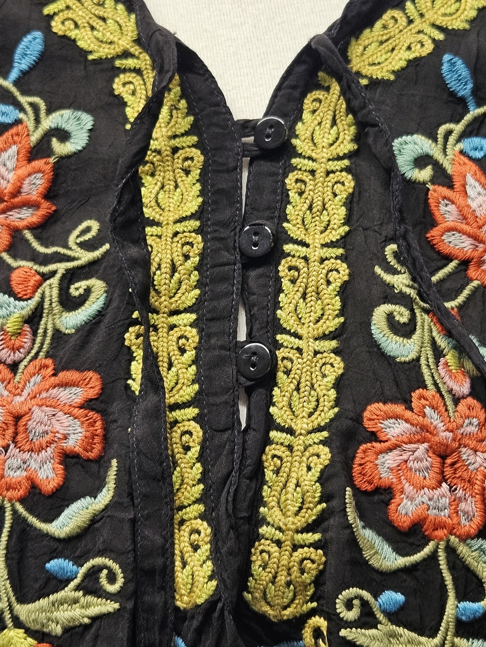 Johnny Was Suko V-Neck Embroidered Tunic Black Blouse Size XL - Picture 8 of 12